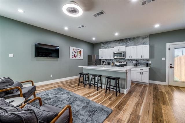 Photo - 4707 Barry Ave