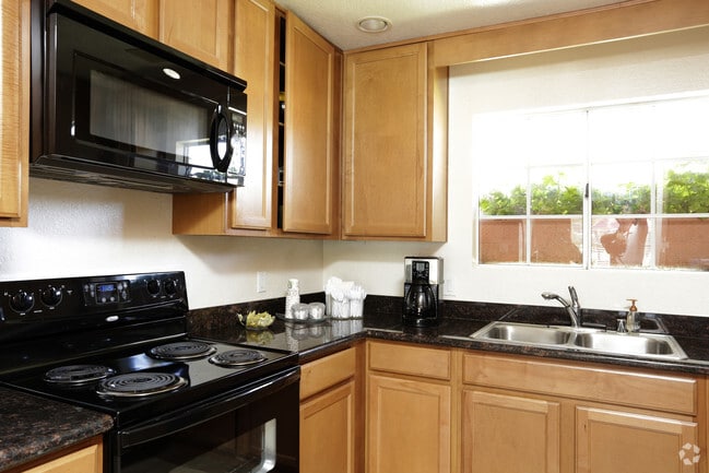 The Villas at Camino Bernardo