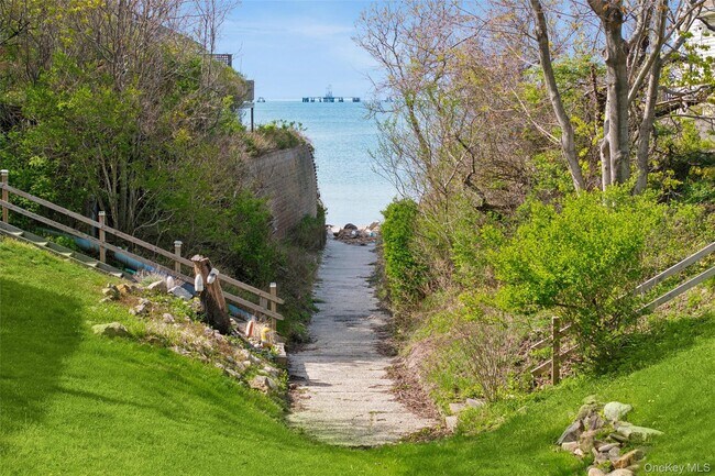 21 N Walk
