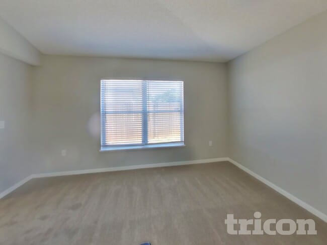 Photo - 7121 High Bluff Rd