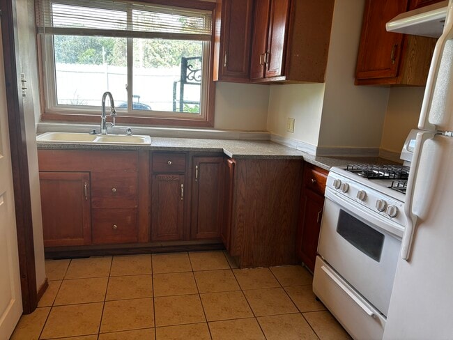 Photo - 11331 W River Rd Unit First Floor