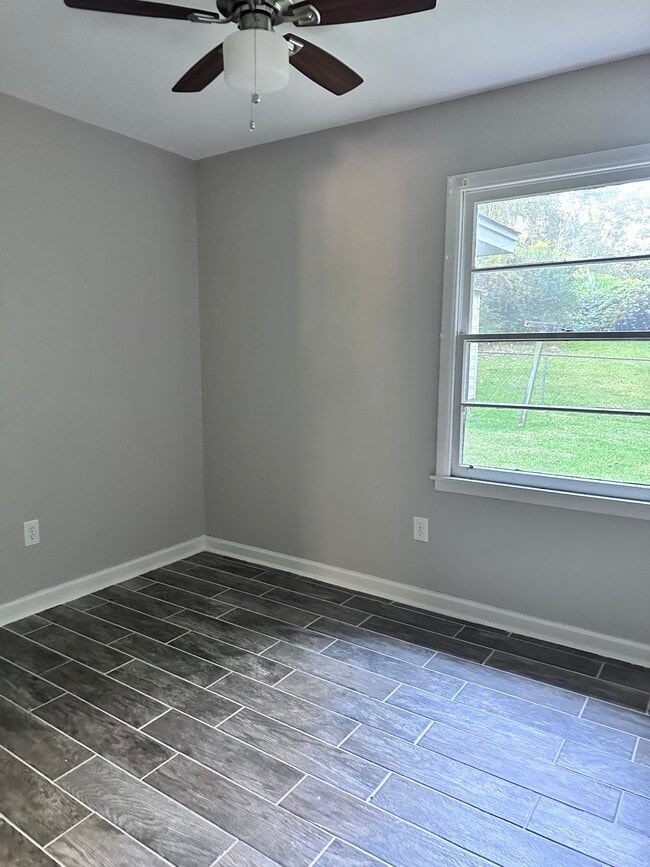 Photo - 1664 Yarbrough St