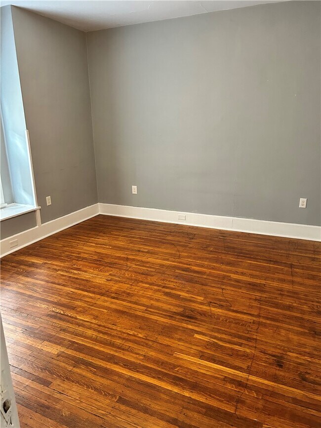 Photo - 426 W Clinton St