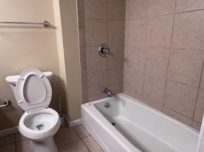 Photo - 8 Royal Coach Cir