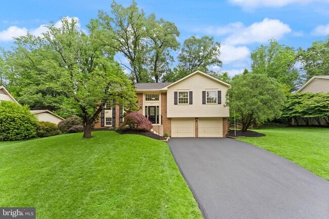 Photo - 2660 Oakton Glen Dr House