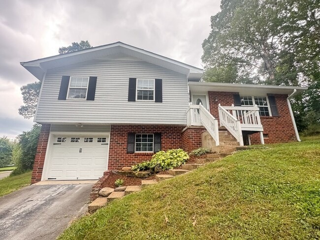 Building Photo - 9134 Westminister Cir Dr