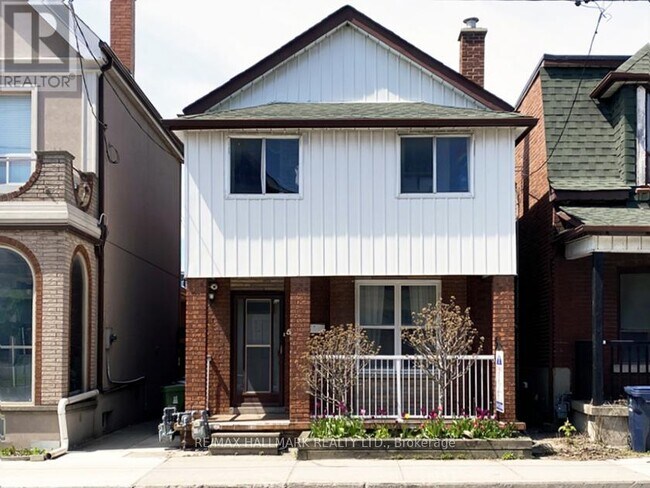 Photo - 576 Ossington Ave