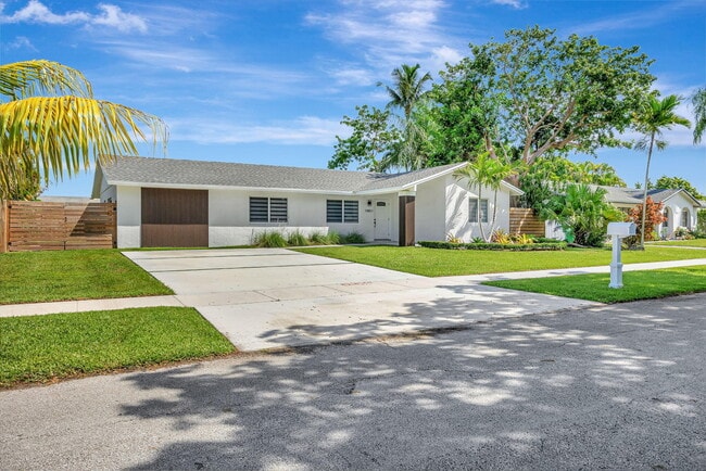 Photo - 14851 SW 71st St Casa