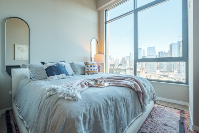 Photo - 932 W Madison St Unidad 1407