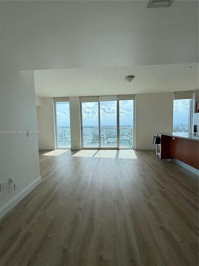 Photo - 185 SW 7th St Unit 3200
