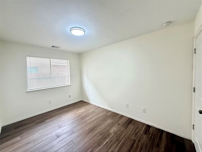 Photo - 21927 Octavia Way