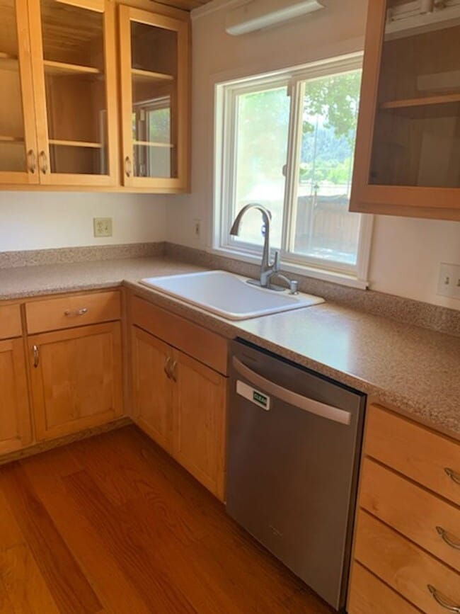Photo - 3 BD/ 2BA Home for Rent-Walk to Downtown Calistoga/Private Yard + Vineyard Pergola