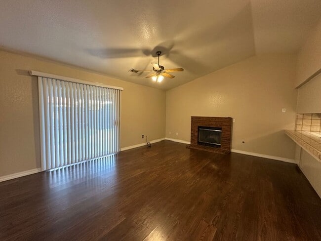 Photo - 1340 W Jean Ave