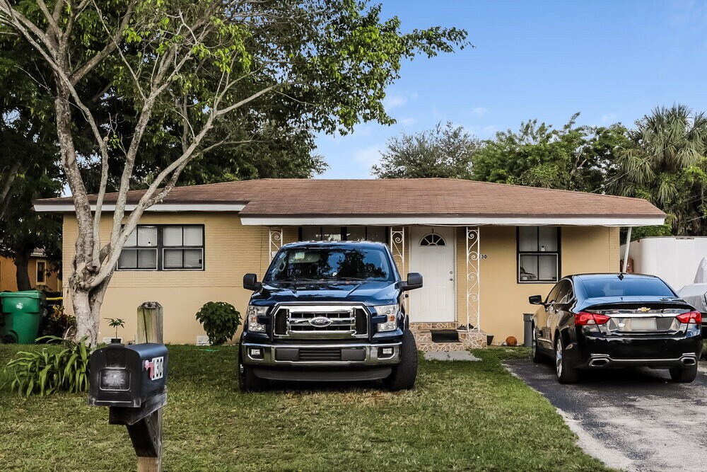 Photo - 130 NW 13th Ave