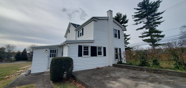 Photo - 159 Limerick Center Rd