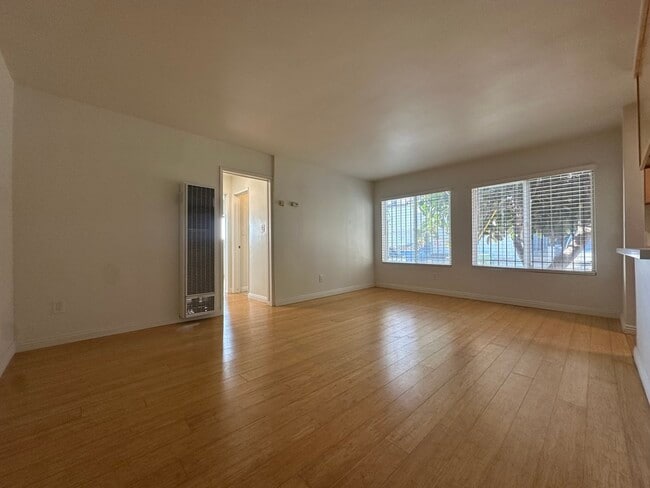 Photo - 17 Thornton Ave Unidad 31