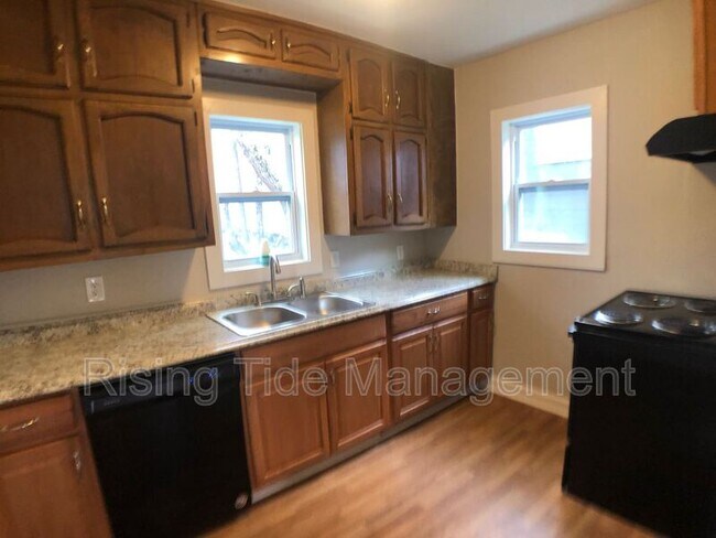 Photo - 7413 Sparta Ave