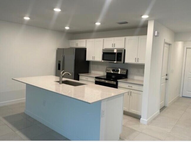Building Photo - 6737 Broadwater Ln Rental