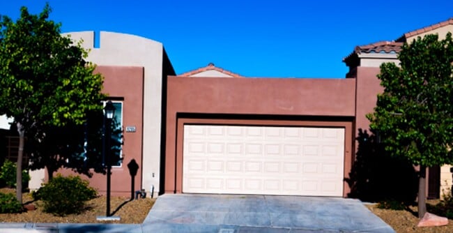 Building Photo - 9205 Guggenheim Ct