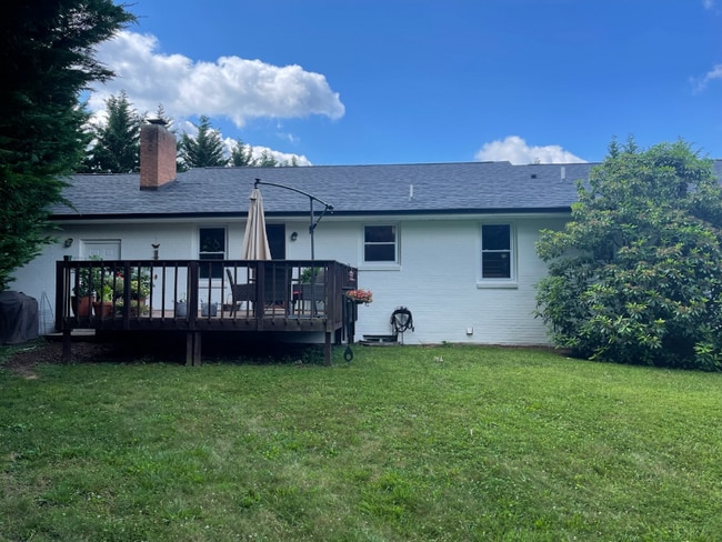 Photo - 800 Summit Dr