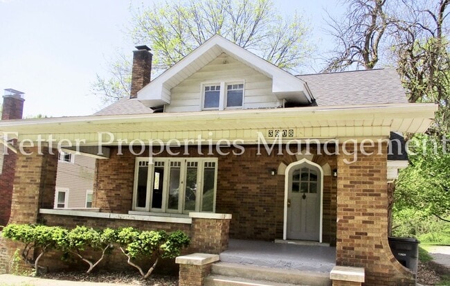 Building Photo - Spacious & Newly Renovated!!!