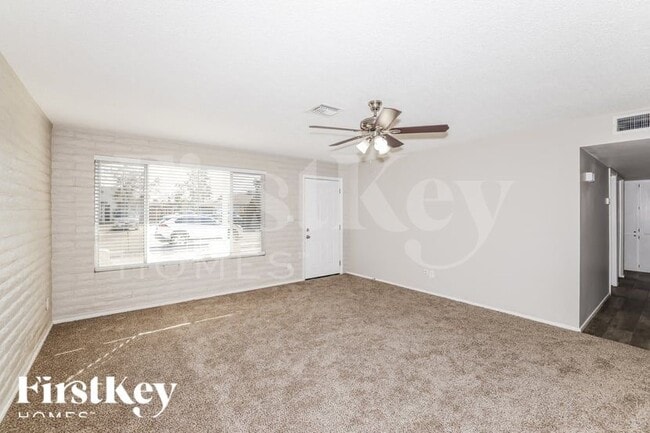 Photo - 7646 N 37th Ave