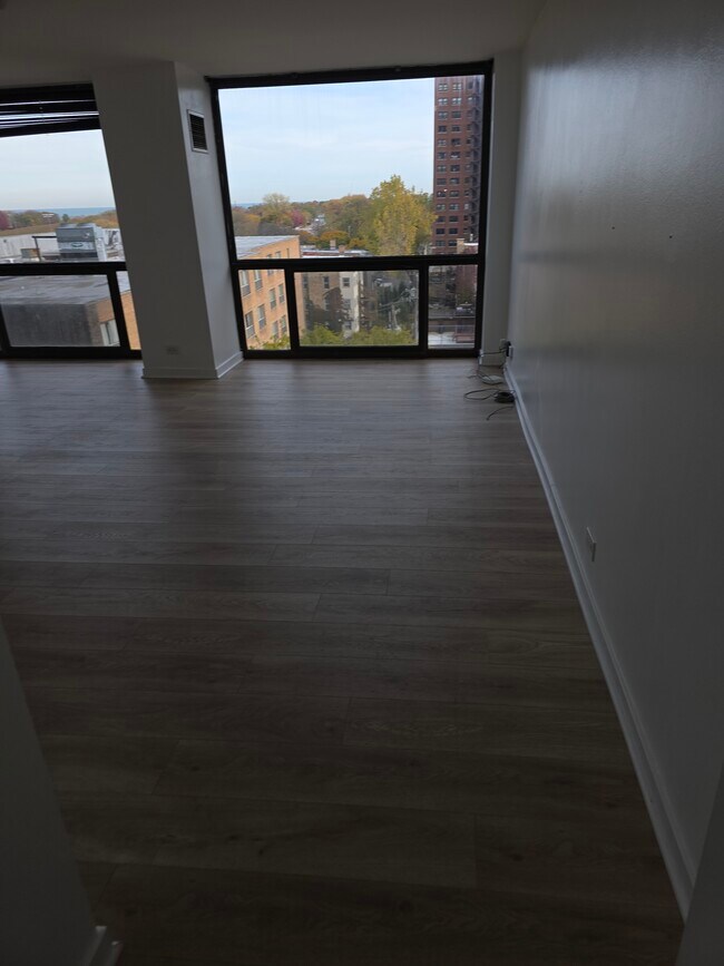 Photo - 4343 N Clarendon Ave Unit 808