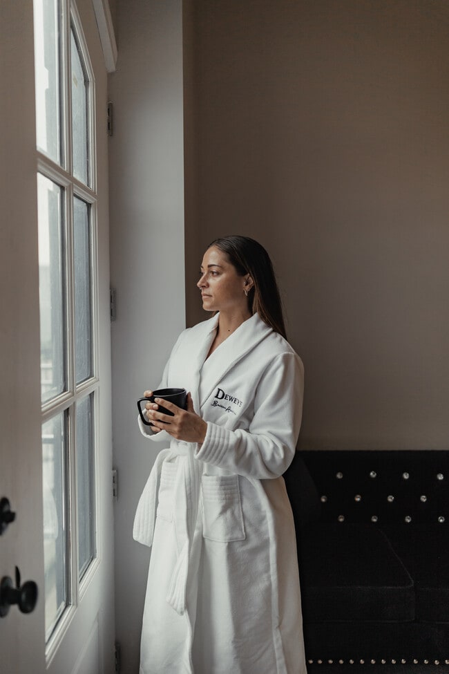 Photo - 714 N Main St Unidad Dewey's Boutique Apt