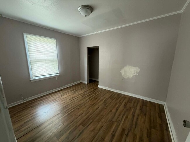 Photo - 3159 Milton St