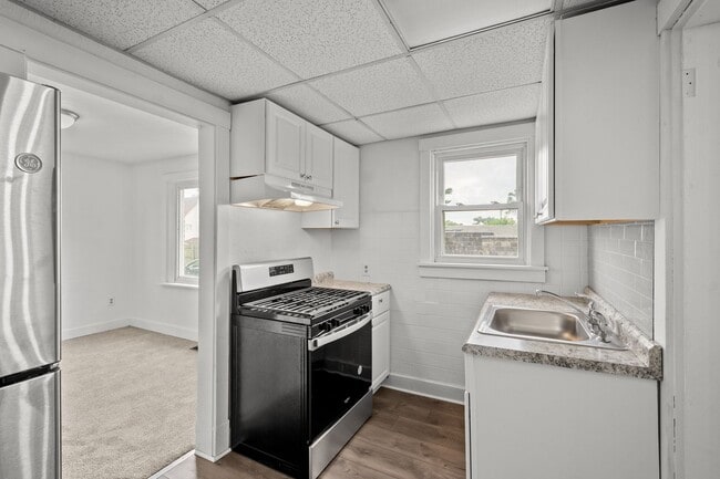 Stunning 2 bedroom home in North Braddock ... - Stunning 2 bedroom home in North Braddock ...