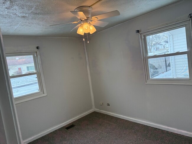 Photo - 1126 N State St