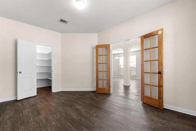 Photo - 1209 Laurel Oak Trail