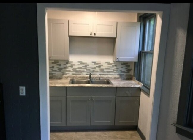 kitchen - 71 Peck St Unit 2 besroom apartment