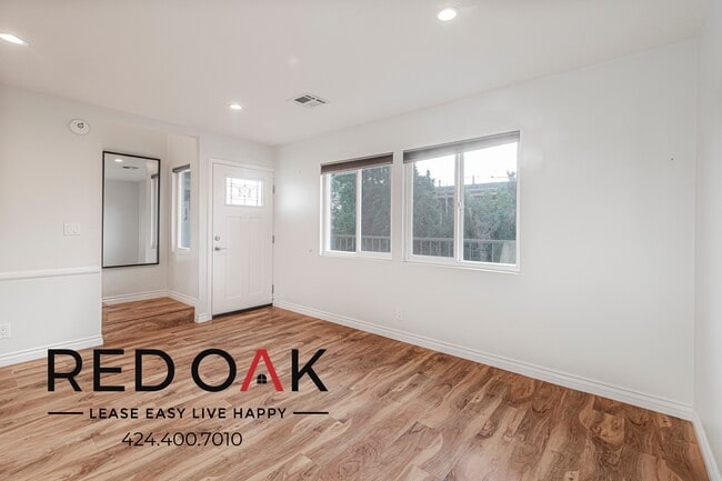 Photo - 11218 Oxnard St Unidad 4