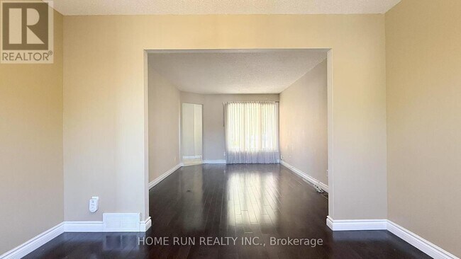 Photo - 2067 Legrand Crescent