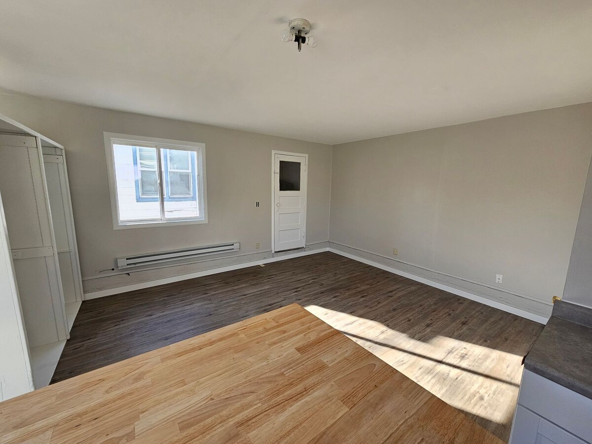 Photo - 1207 M Ave Unit C