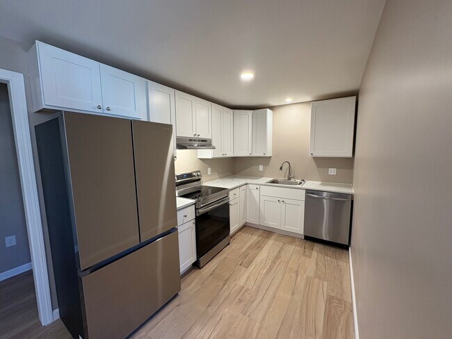 Photo - 60 Charles St