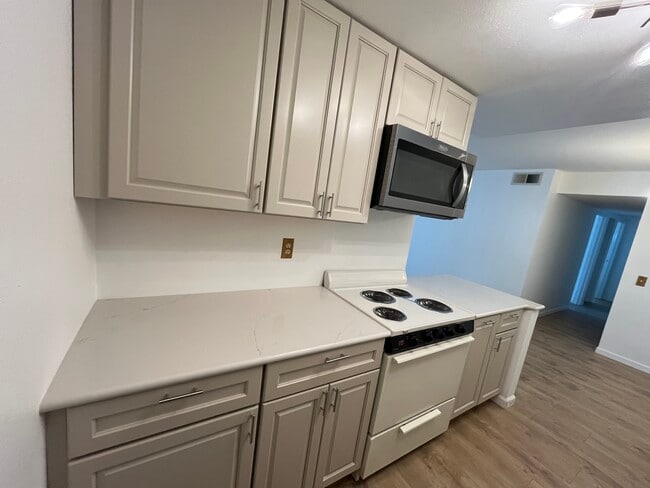 Photo - 8555 Fairmount Dr Unit WoodSide