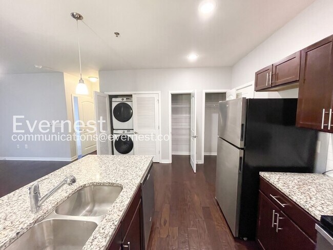 1118 Litton Ave Unit 106