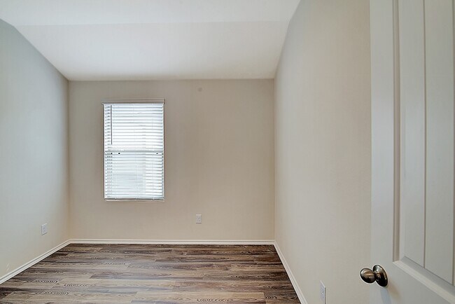 Photo - 14003 Grover Crk Dr