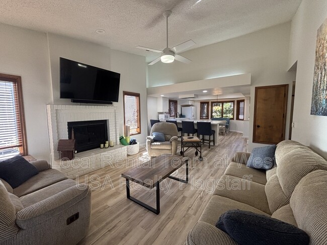 Photo - 2340 N Plateau Dr