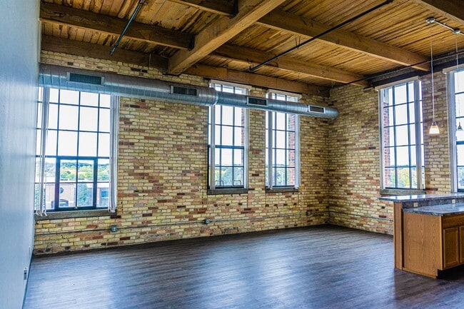 Photo - Off Broadway Apartments - Price Per Bedroom
