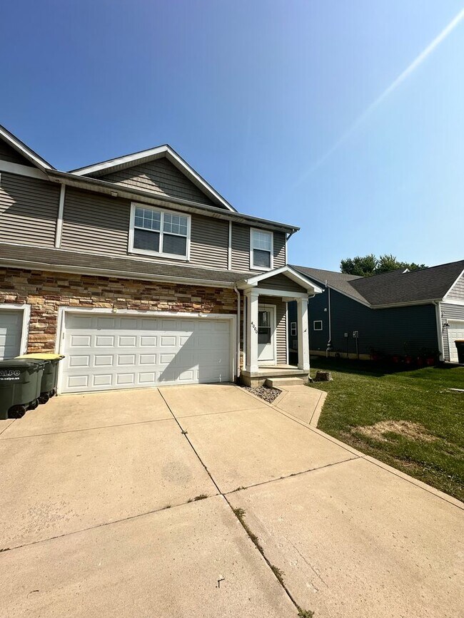 Photo - 4000 Silhavy Rd Townhome