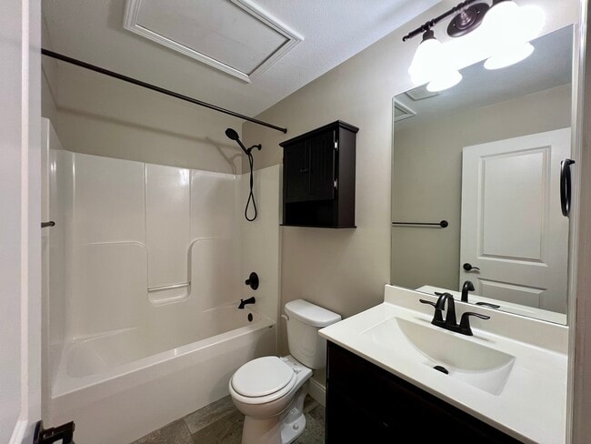 Photo - 802 Sedgegrass Dr