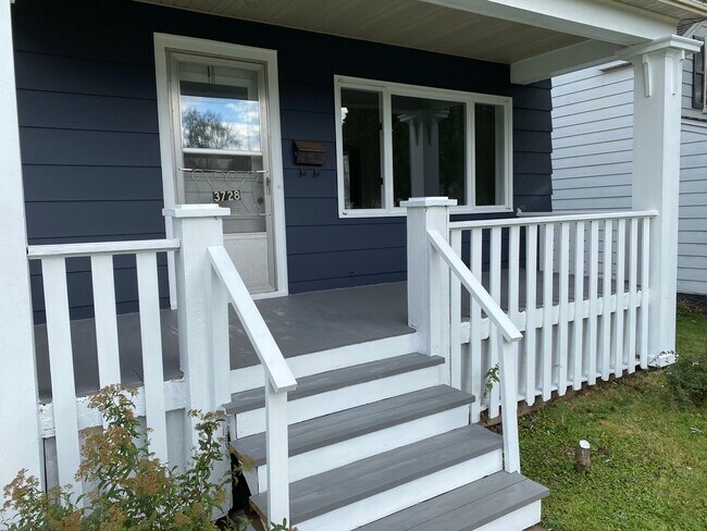 Photo - 3728 W 4th St