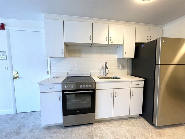 Building Photo - 31 Webster St Unit 7