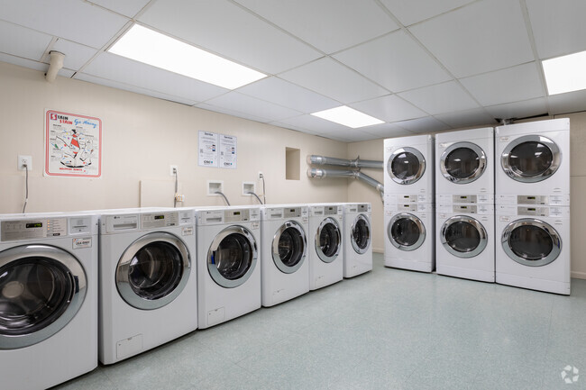 Laundry Room - Park Georgetown