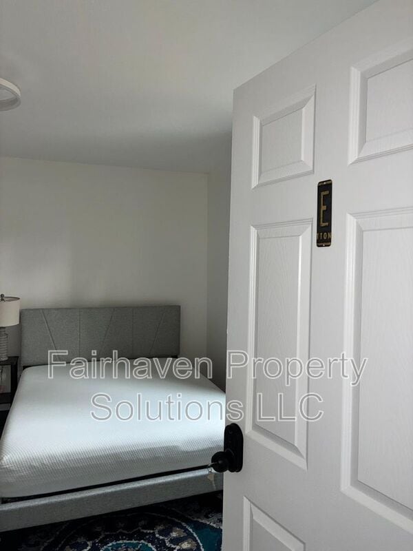 Photo - 2827 E 5th Ave