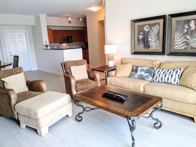 Photo - 806 E Windward Way Unidad 410