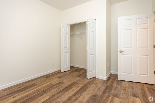 2BR, 2BA